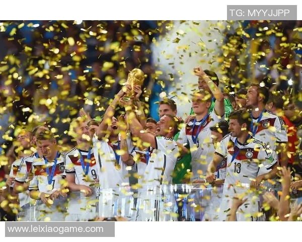 历届足球世界杯中的传奇球星与他们的辉煌瞬间回顾