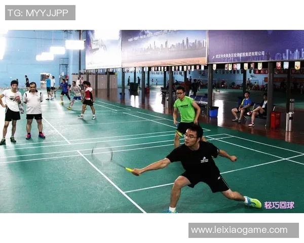 武汉羽毛球队实力引发热议球迷对其竞技水平展开激烈讨论