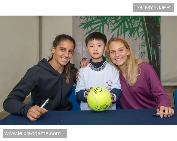 赛后复盘：上海网球队与成都网球队的团队协作与战术分析探讨