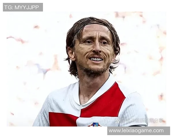 足球巨星闪耀深圳机场球迷热情迎接传奇球员到来