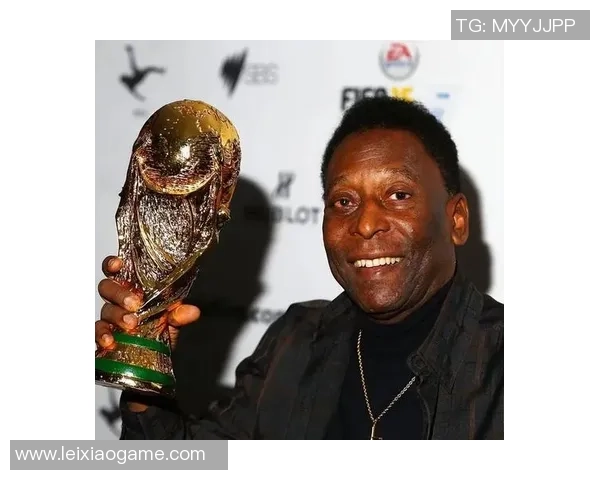 铅笔袋里的足球传奇贝利带你领略绿茵场上的辉煌与梦想 铅笔袋里的足球传奇贝利带你领略绿茵场上的辉煌与梦想